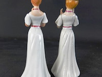 2 porseleinen dames met hoed - afbeelding 4 van  5