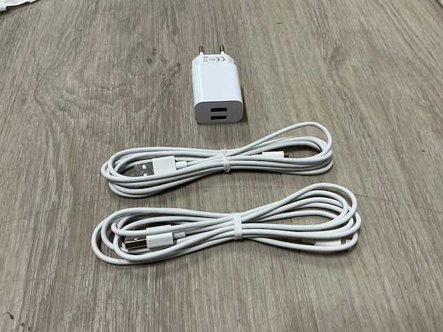 2 port usb oplader en kabels - geschikt voor iphone - afbeelding 3 van  4