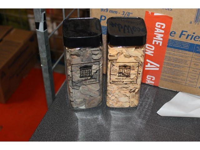 2 potjes houtsnippers deco in ds q - afbeelding 3 van  3