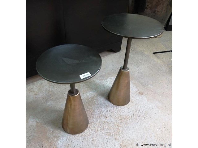 2 ren industrial loft antieke roest ronde bijzettafels voor buiten - afbeelding 1 van  5