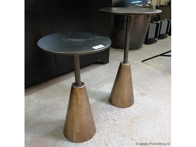 2 ren industrial loft antieke roest ronde bijzettafels voor buiten - afbeelding 2 van  5