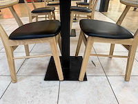 2 restauranttafels met 4 stoelen - afbeelding 1 van  2
