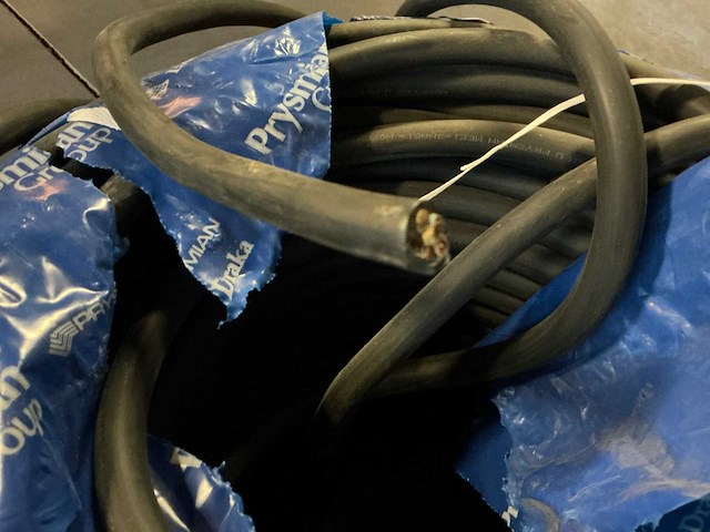 2 rollen kabel - afbeelding 3 van  5