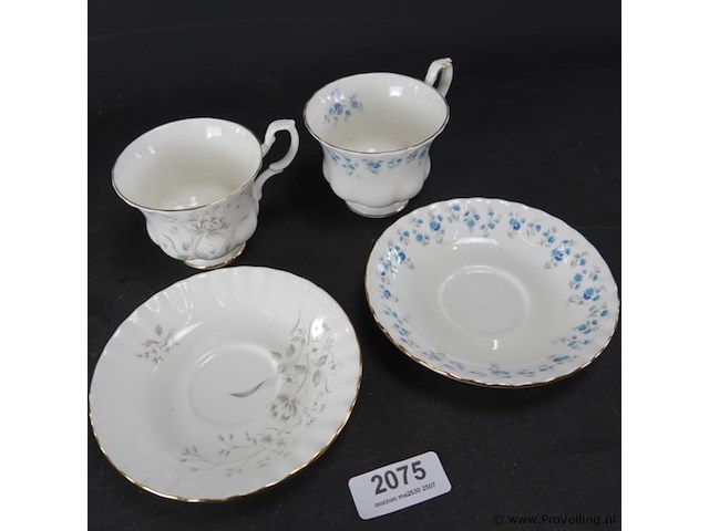 2 royal albert kop en schotel - afbeelding 3 van  5