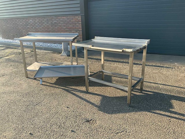 2 rvs werktafels en 1 rvs schap - afbeelding 1 van  4