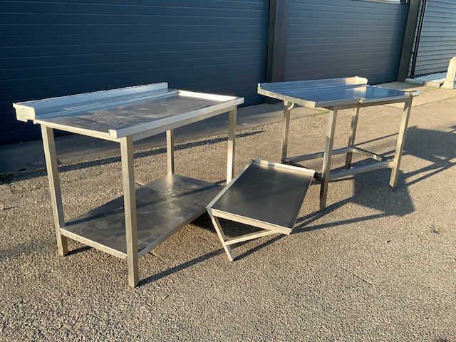 2 rvs werktafels en 1 rvs schap - afbeelding 3 van  4