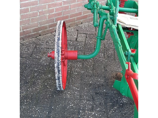 2-schaar rondgaande paarden ploeg, 1956 - afbeelding 2 van  14