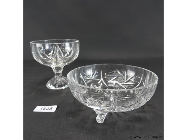 2 schalen - afbeelding 1 van  5