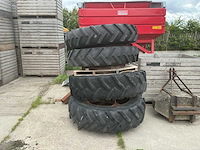 2 sets achterbanden met velg - afbeelding 2 van  20