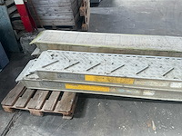 2 sets aluminium oprijbeunen 390–402 cm (4x) - afbeelding 2 van  13