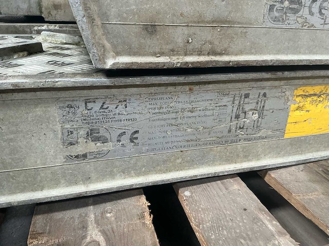 2 sets aluminium oprijbeunen 390–402 cm (4x) - afbeelding 5 van  13