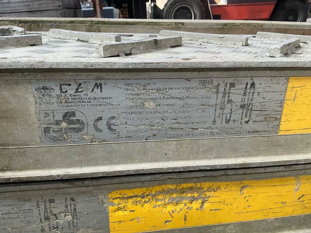 2 sets aluminium oprijbeunen 390–402 cm (4x) - afbeelding 7 van  13