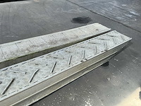 2 sets aluminium oprijbeunen 390–402 cm (4x) - afbeelding 3 van  13
