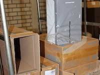 2 sets toiletpapier- en tissuedispenser kimberly clark. - afbeelding 2 van  3