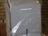 2 sets toiletpapier- en tissuedispenser kimberly clark. - afbeelding 3 van  3
