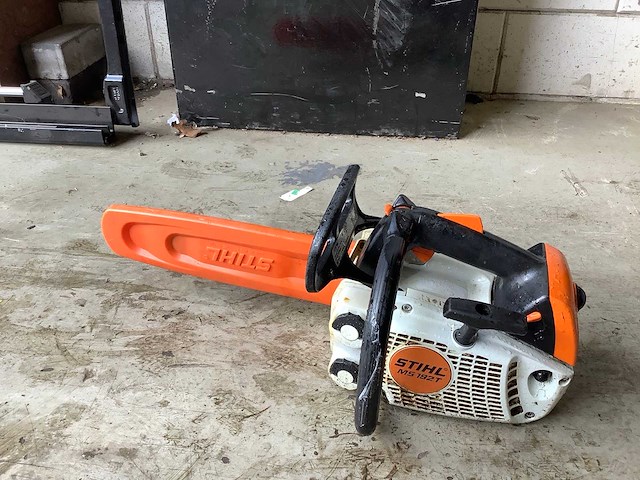 2 stihl ms192t kettingzaag - afbeelding 1 van  1
