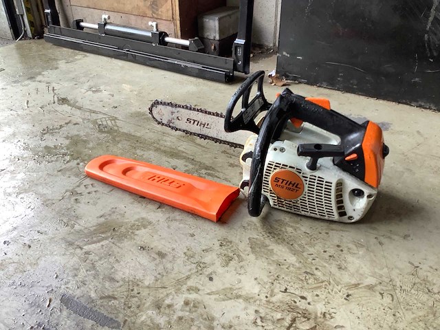 2 stihl ms192t kettingzaag - afbeelding 1 van  3