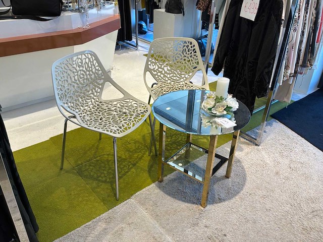 2 stoelen met bijzettafel - afbeelding 1 van  2