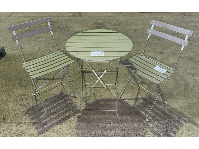 2 terrasstoelen en 1 tafel - afbeelding 1 van  4