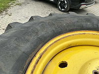 2 tractorwielen met 38 inch velgen – michelin 650/65 r38 / bkt 580/70 r38 - afbeelding 5 van  9