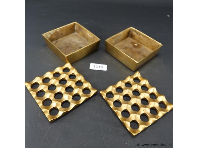 2 ultima 15" messing asbak, ontworpen door holger bäckström en bo ljungberg voor diverse ting in zweden in de jaren zestig. - afbeelding 4 van  5