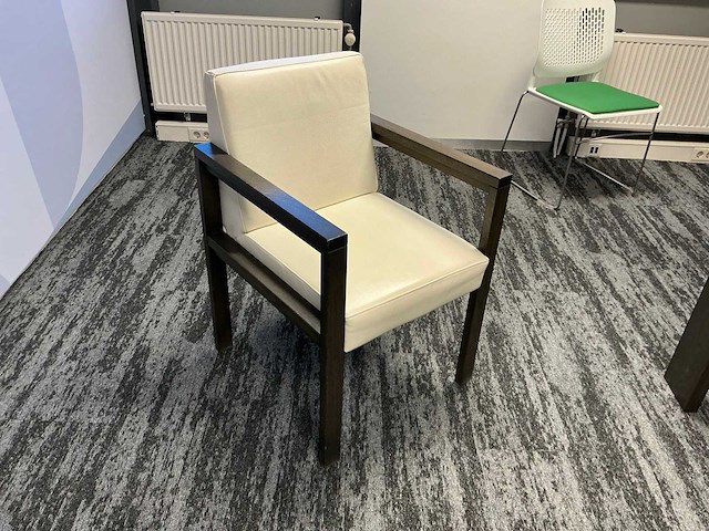 2 vergadertafels met 10 vergaderstoelen - afbeelding 5 van  6