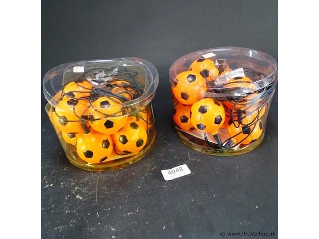 2 verpakkingen oranje lichtsnoeren met ballen - afbeelding 1 van  3