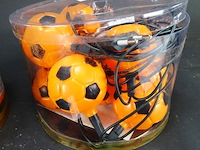 2 verpakkingen oranje lichtsnoeren met ballen - afbeelding 2 van  3