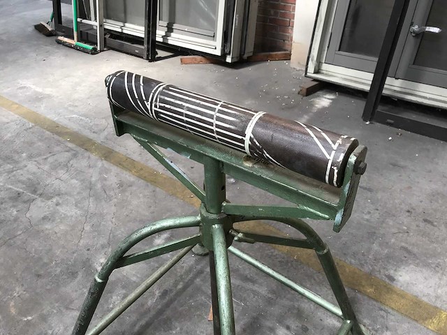 2 verstelbare rollenbokken / materiaalsteunen - afbeelding 6 van  9