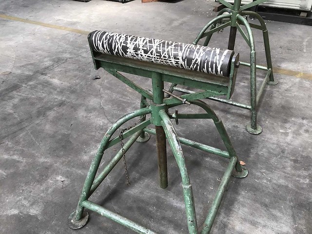 2 verstelbare rollenbokken / materiaalsteunen - afbeelding 7 van  9