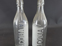 2 vintage acqua beugelflessen