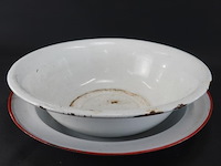 2 vintage emaillen schalen - afbeelding 1 van  5