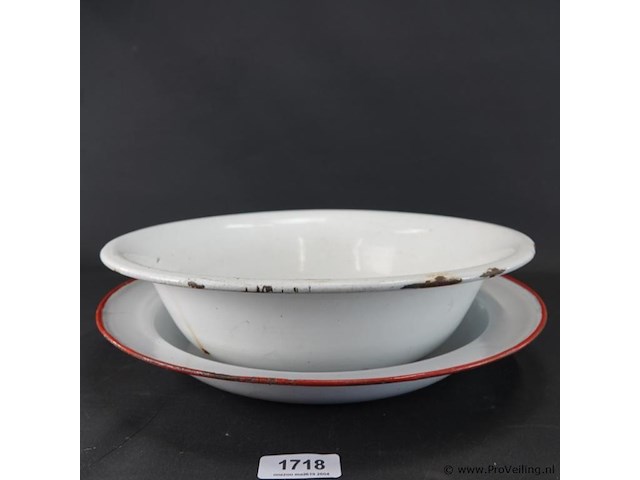 2 vintage emaillen schalen - afbeelding 2 van  5