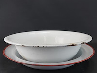 2 vintage emaillen schalen - afbeelding 2 van  5