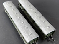 2 wagons in h0-schaal (vermoedelijk franse sncf-stijl uit de jaren 50 of 60) - afbeelding 4 van  5