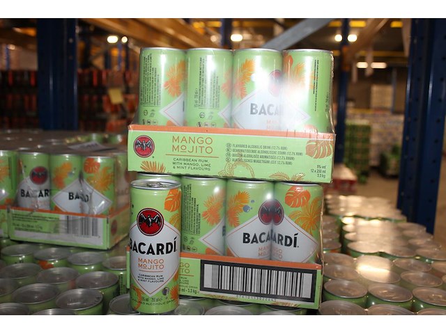2 x 12 blikken bacardi cola mango mjito 0,25cl. tht 6-2026. bod inclusief statiegeldwaarde van 7,20 euro. - afbeelding 1 van  2