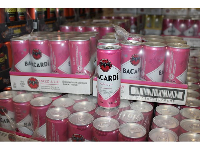 2 x 12 blikken bacardi cola razz & up 0,25cl. tht 2-2027. bod inclusief statiegeldwaarde van 3,60 euro. - afbeelding 1 van  2