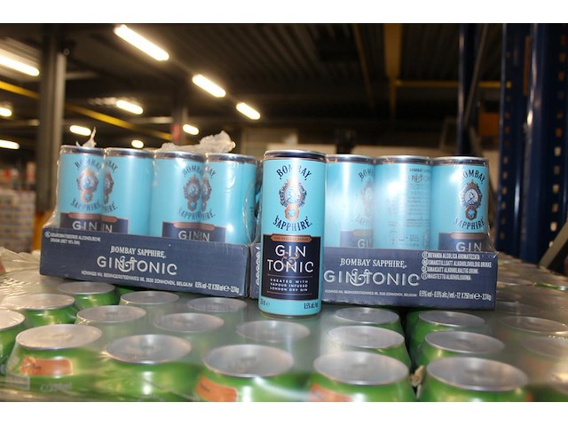 2 x 12 blikken bombay sapphire gin tonic 0,25cl. tht 9-2026. bod inclusief statiegeldwaarde van 3,60 euro. - afbeelding 1 van  2
