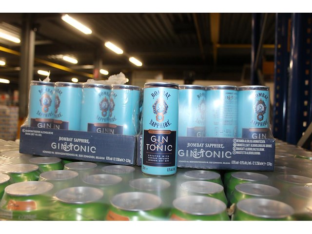 2 x 12 blikken bombay sapphire gin tonic 0,25cl. tht 9-2026. bod inclusief statiegeldwaarde van 3,60 euro. - afbeelding 1 van  2