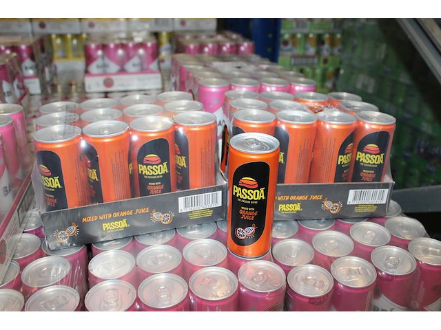 2 x 12 blikken passoa with orange juice 0,25cl. tht 6 -2026. bod inclusief statiegeldwaarde van 3,60 euro. - afbeelding 1 van  2