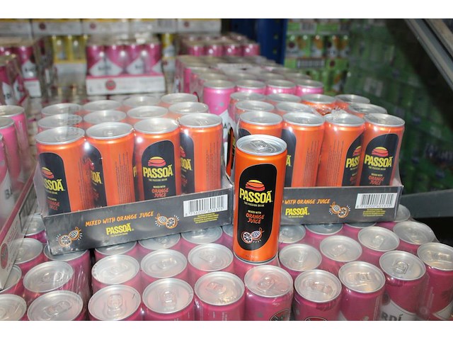 2 x 12 blikken passoa with orange juice 0,25cl. tht 6 -2026. bod inclusief statiegeldwaarde van 3,60 euro. - afbeelding 1 van  2