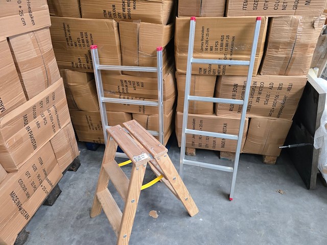 2 x ladder en 1 keukentrap trappen, diverse - afbeelding 1 van  4