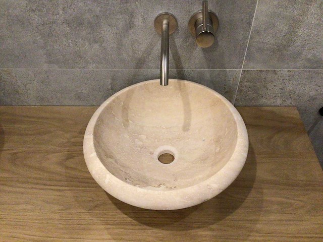 2 x natuursteen travertin beige waskom 40,6x15 cm - afbeelding 1 van  6