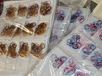 2 zakken rasta elastiekjes a25 kaarten mix van kleur geleverd p009 - afbeelding 2 van  3