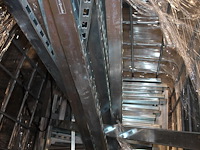 20 dubbelzijdige stellingstaanders gebr. nijsen bv met hoogte 150 cm in ibc geraamte. - afbeelding 3 van  3