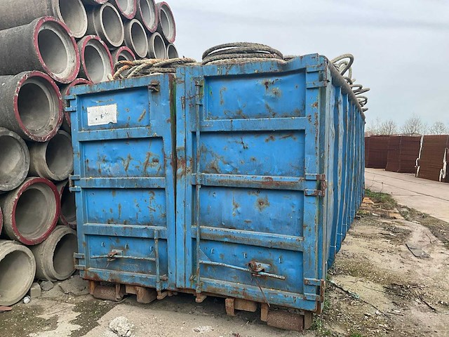 20 ft. opslagcontainer “blauw” met scheepstrossen - afbeelding 2 van  3