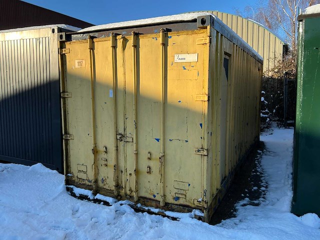 20 ft. opslagcontainer met inhoud - afbeelding 1 van  10