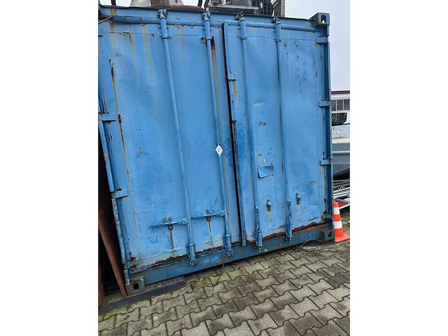 20 ft zeecontainer & diverse drijvers - afbeelding 2 van  7