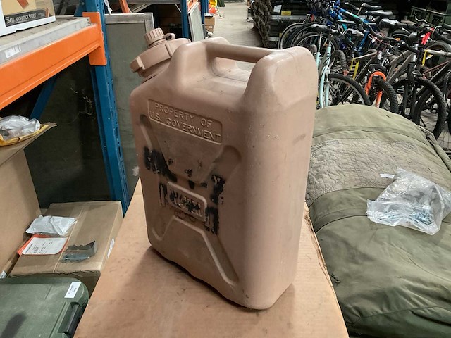 20 ltr water kan (10x) - afbeelding 1 van  4