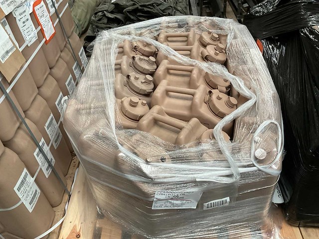 20 ltr water kan (15x) - afbeelding 1 van  3